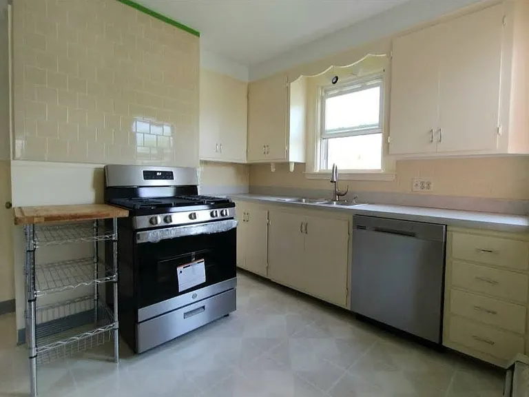 151 Ivy St #2 — Photo 5