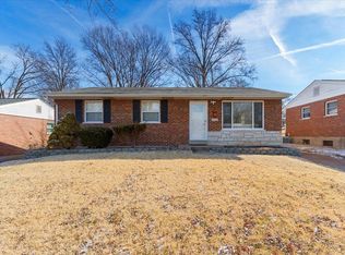 9838 Ione Ln, Saint Louis, MO 63123