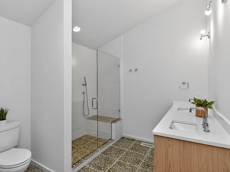 1029 Red Bud Ter — Photo 18