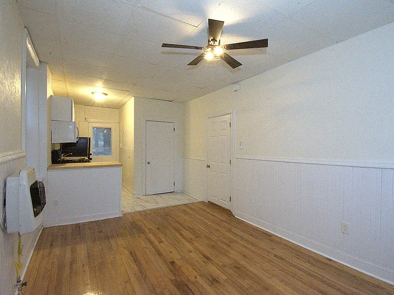 621 N 10th St #4 — Photo 3