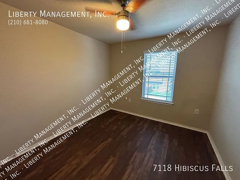 7118 Hibiscus Fls — Photo 25