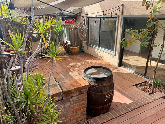 2 Tier Patio Deck - with privacy and great sun exposure.