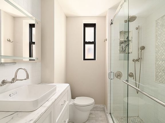 5th image of 23 W 73rd St #709