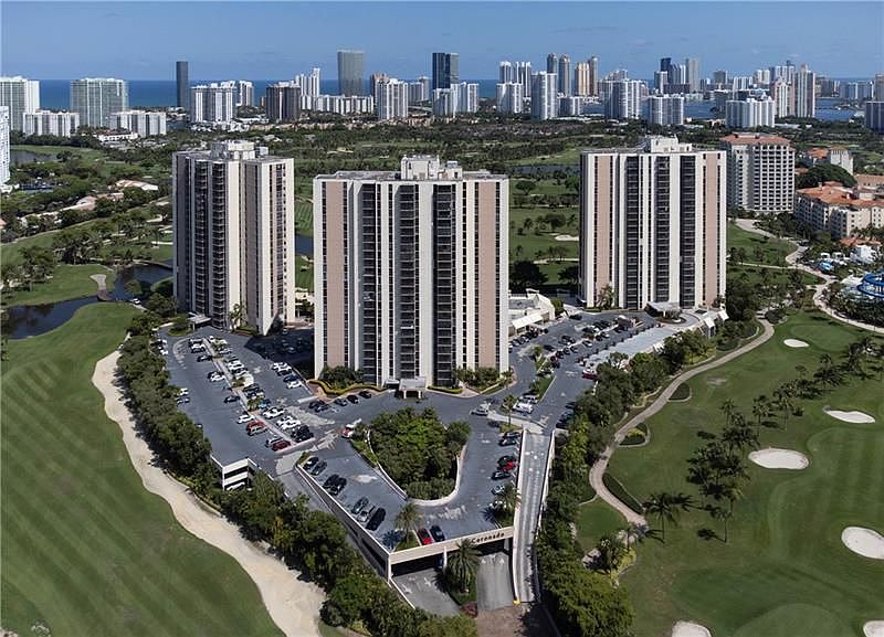 1st image of 20335 N Country Club Dr #1724