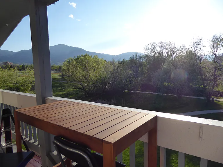 1101 Monroe Dr #D — Photo 2