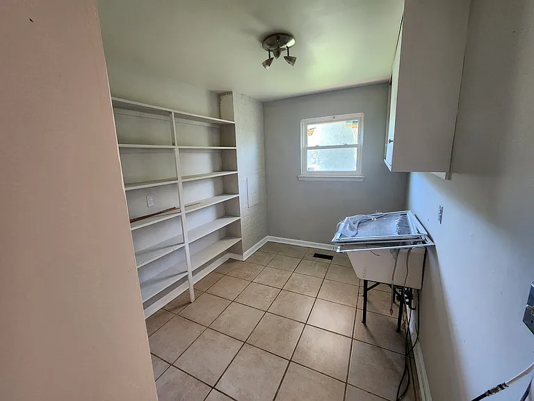 3647 Glengyle Ave #3B — Photo 9