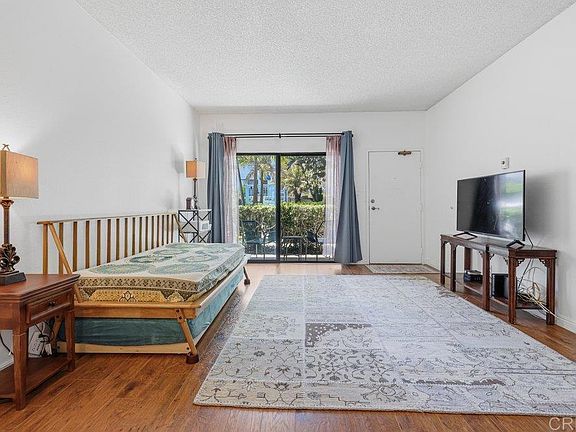 5th image of 8310 Regents Rd Unit 1E