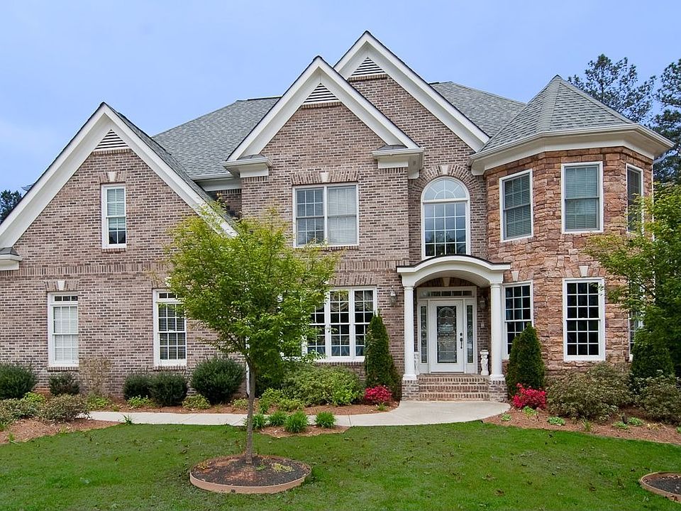 Tastful light brick home