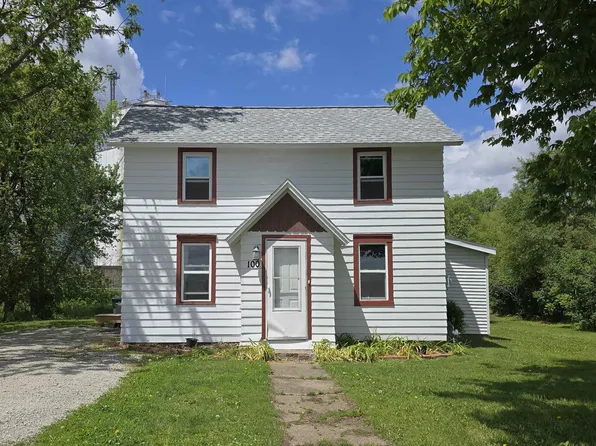 100 Spruce St, La Porte City, IA 50651