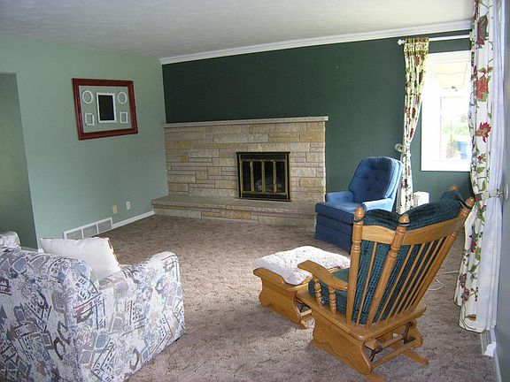 4th image of 4513 E De Ave