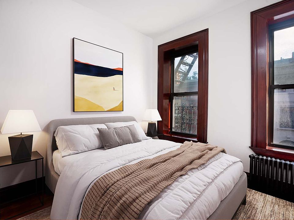 1st image of 350 E 67th St #2