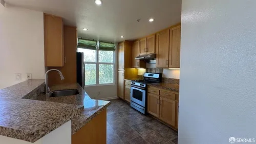 401 Crescent Ct Photo 1
