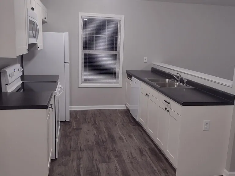 1036 W Bergera Rd — Photo 13