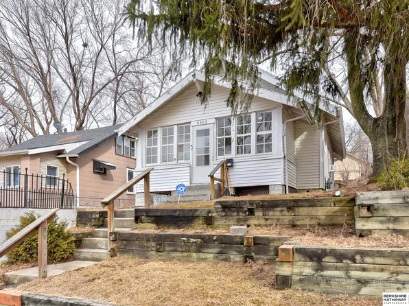 6323 N 34th St, Omaha, NE 68111