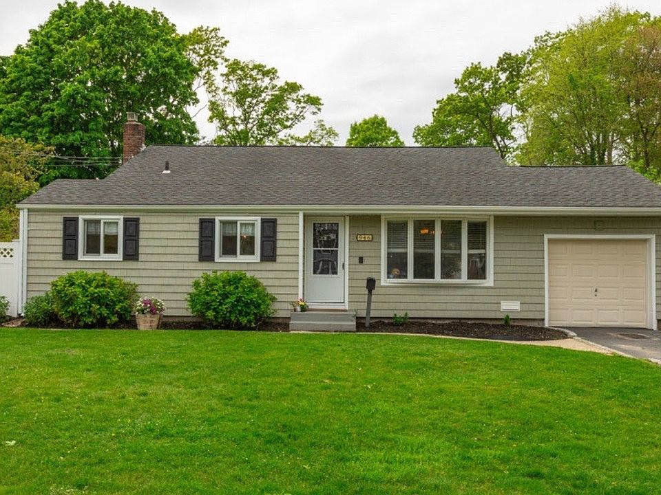 946 Gardiner Drive, Bay Shore, NY 11706 Zillow
