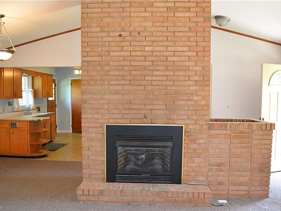 4th image of 109 Auden Dr