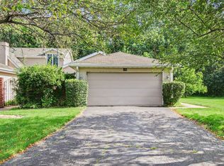 438 Deerpath Dr W, Schererville, IN 46375