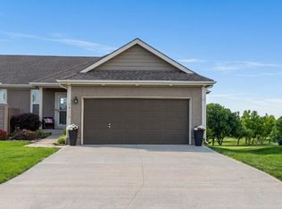 14115 Amanda Ln, Basehor, KS 66007