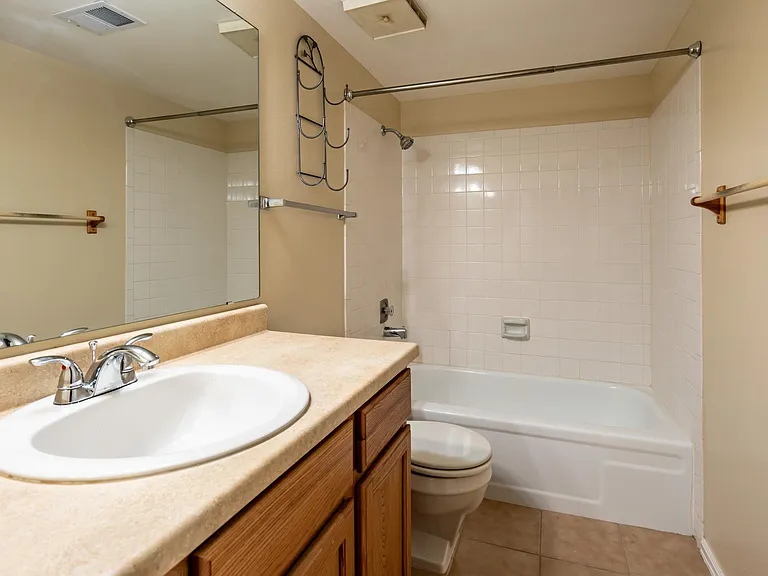 4221 S Mobile Cir #D — Photo 10