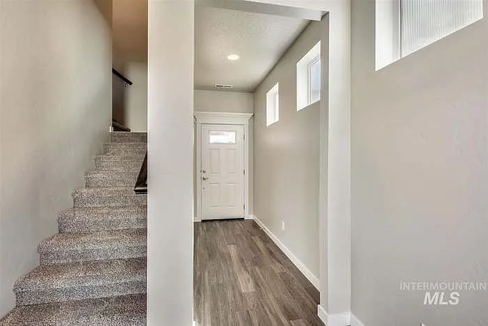 3131 N Chianti Ave — Photo 8