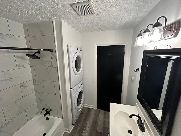 199 E McKinley St #1 — Photo 6