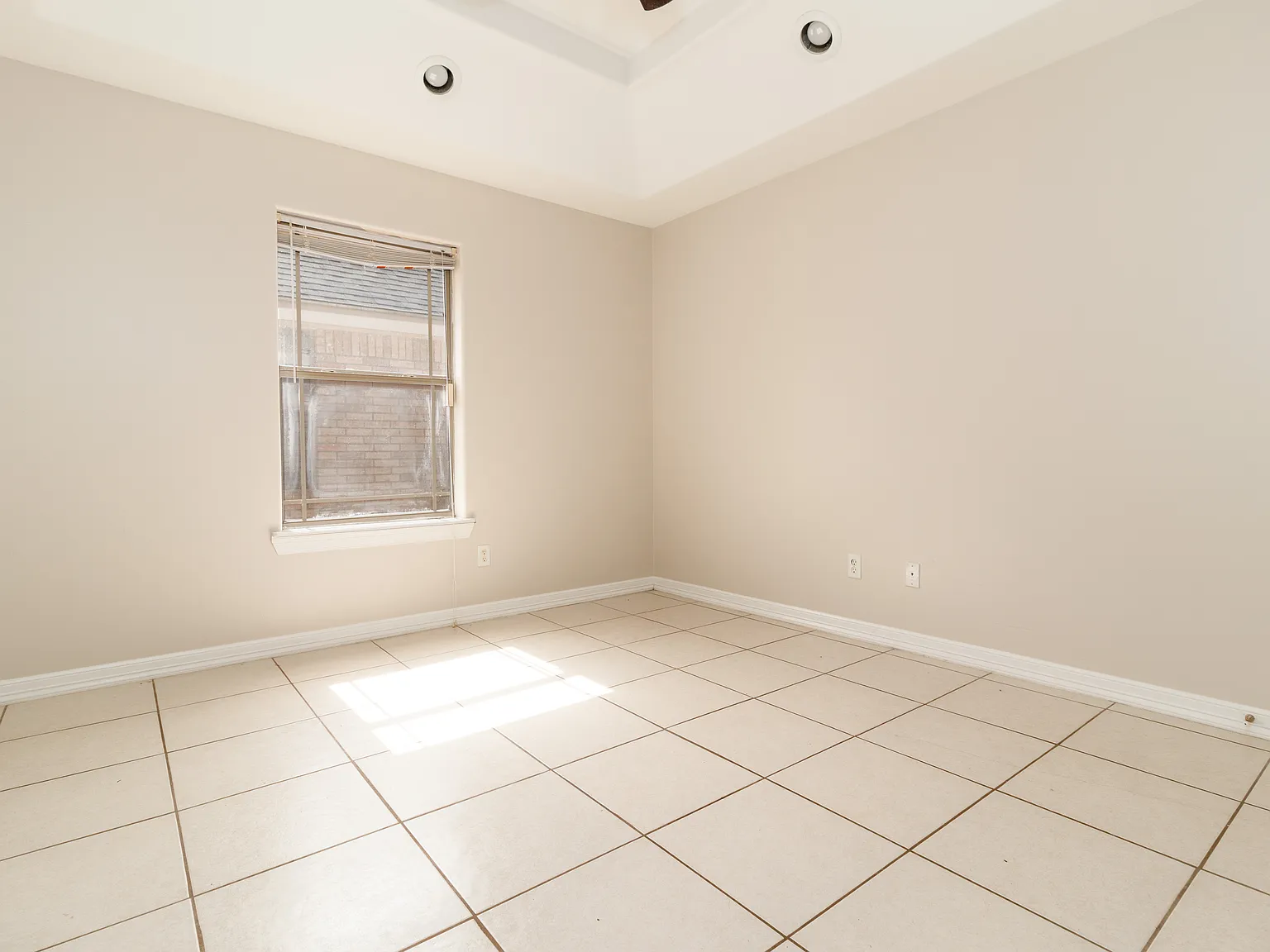3612 Zelma — Photo 4