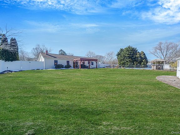 4th image of 7 Hemlock Road