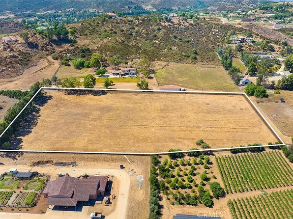10 Hitt Ln #A, Murrieta, CA 92562