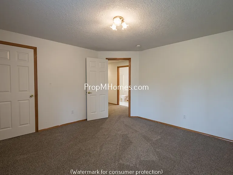 20765 SW Eggert Way — Photo 13