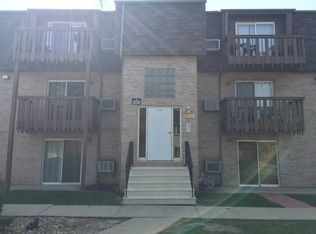 2351 Bicentennial Ave APT 4, Crest Hill, IL 60403