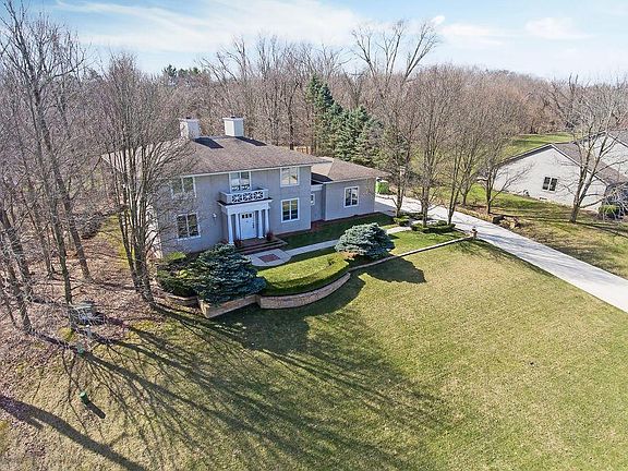 3rd image of 3894 Bluff Dr