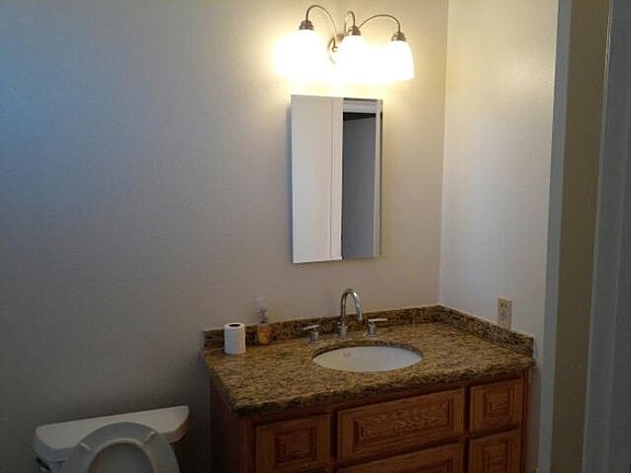 5th image of 740 Tropicana Ct