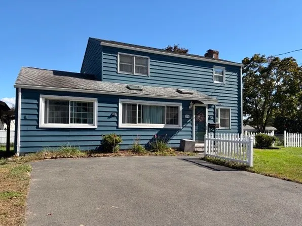 374 Homestead Ave, Holyoke, MA 01040