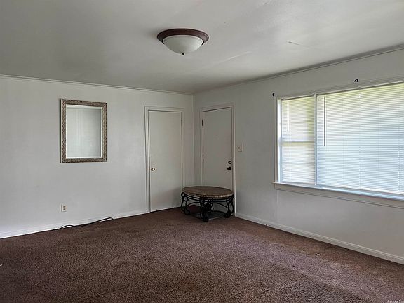3rd image of 2107 W 32nd Ave