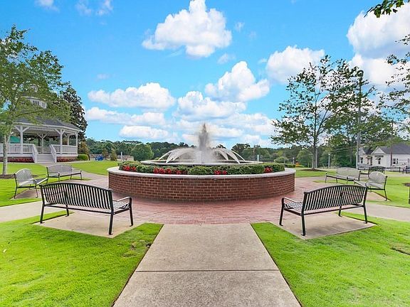 4th image of 1710 Grands Oaks Way Dr