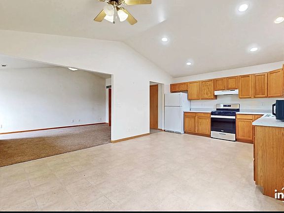 4th image of 247-253 N Cross St