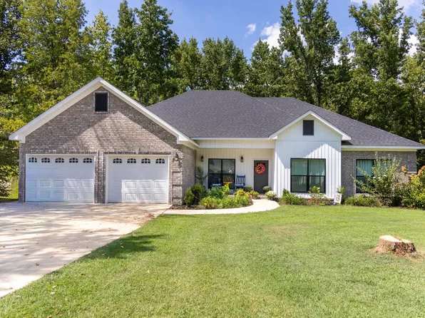 486 Horseshoe Hills Rd, Killen, AL 35645