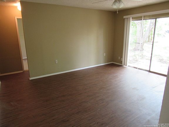 2nd image of 125 Meadow Dr