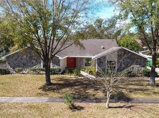 9230 Kingsridge Dr, Temple Terrace, FL 33637