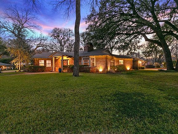 3rd image of 2901 Owenwood Dr