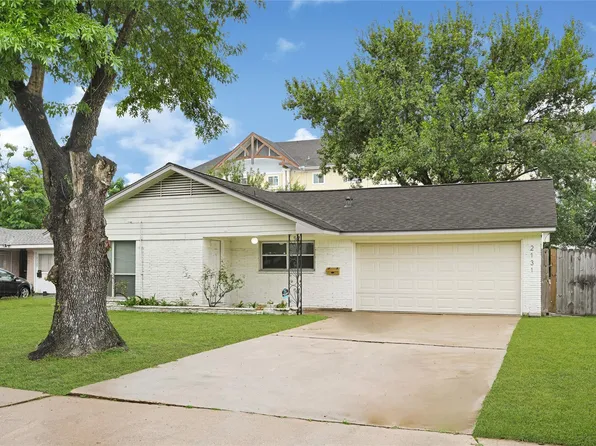 2131 Counter Point Dr, Houston, TX 77055