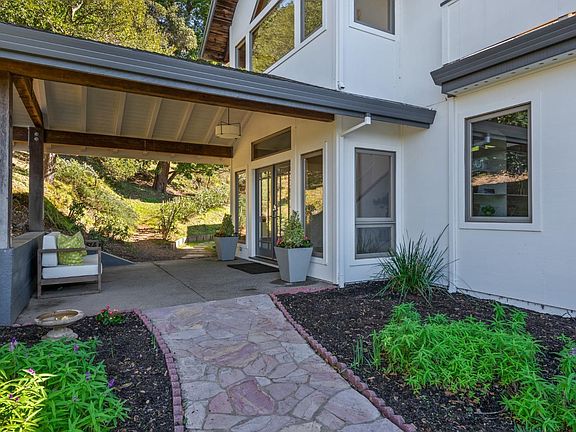 3rd image of 1200 Bayhills Drive