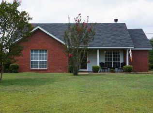90 Countryside Ln, Elmore, AL 36025