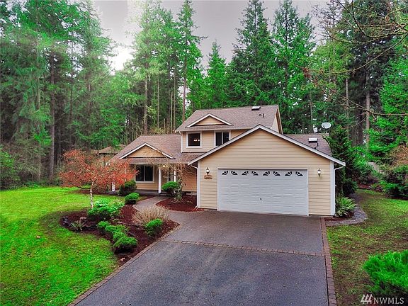 3rd image of 18347 Parkcrest Ct SE