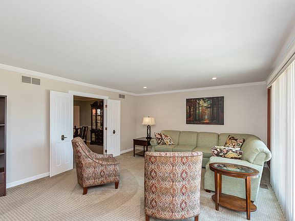 5th image of 549 Lasher Dr