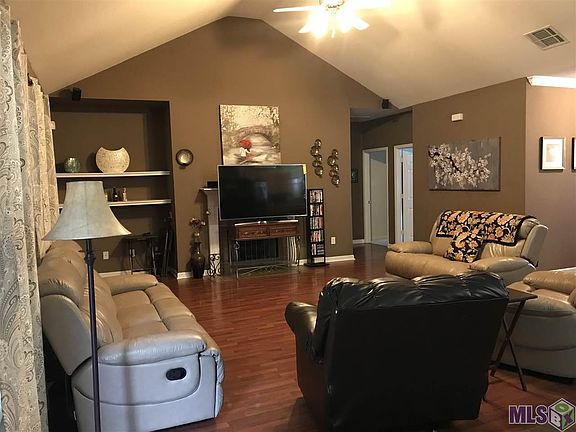 4th image of 26068 Willow Wood St