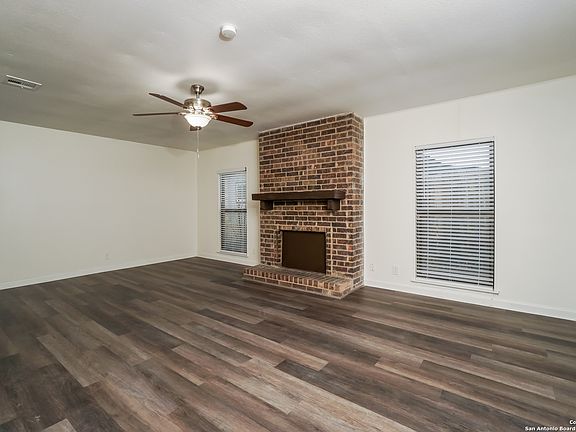 4th image of 1054 HONEY TREE ST