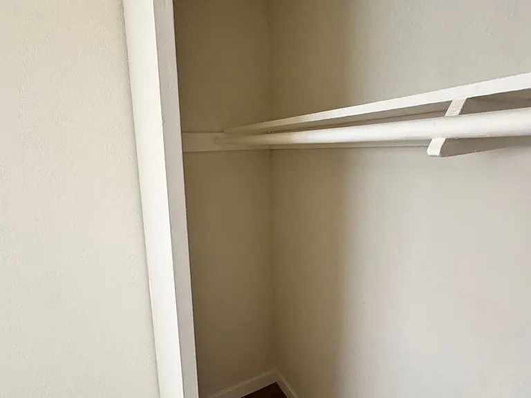 3951 Howard Ave — Photo 14