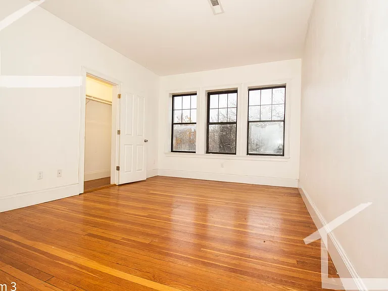 1592 Beacon St #3D — Photo 10