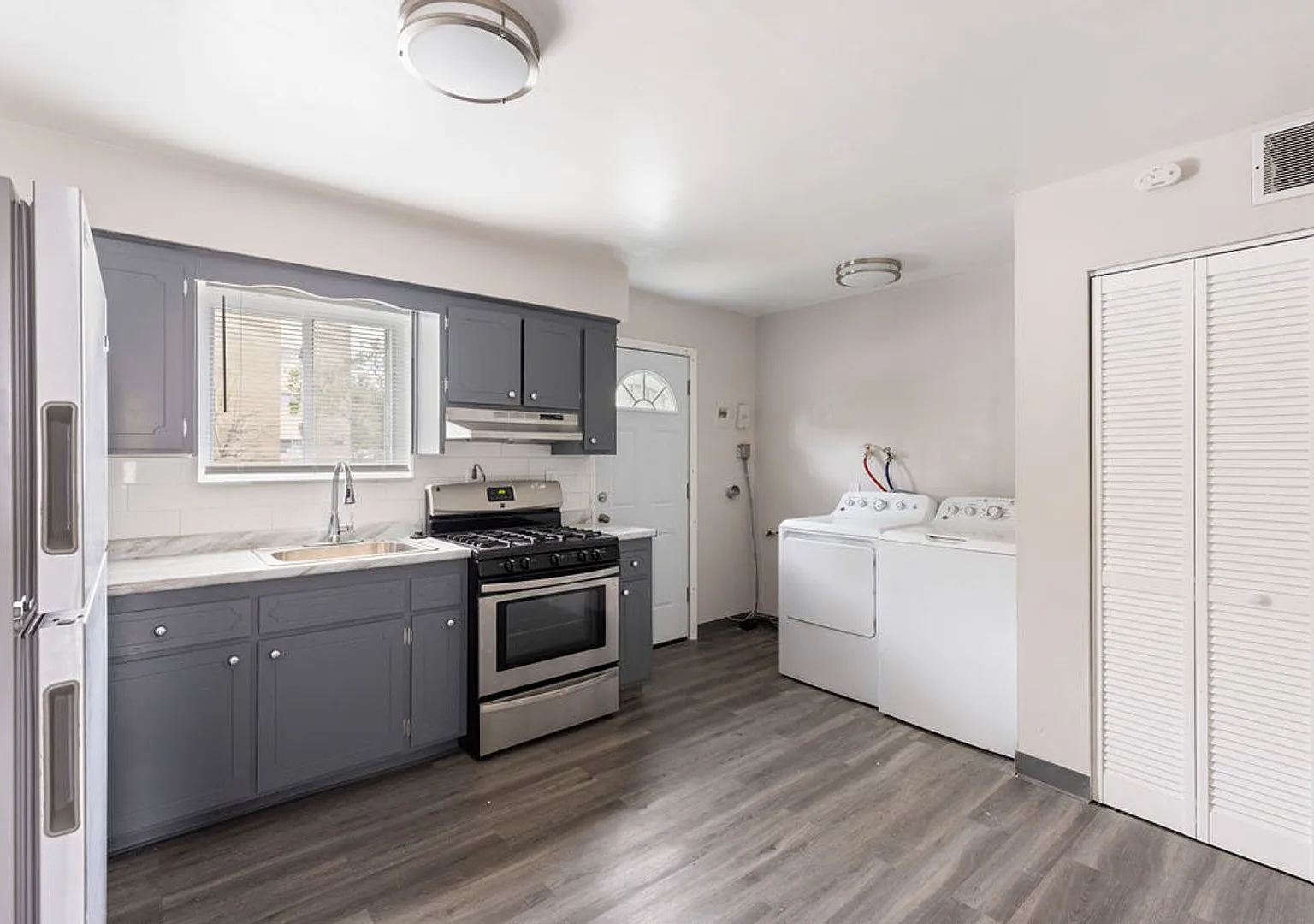 5568 Perkins Road LLC — Photo 1